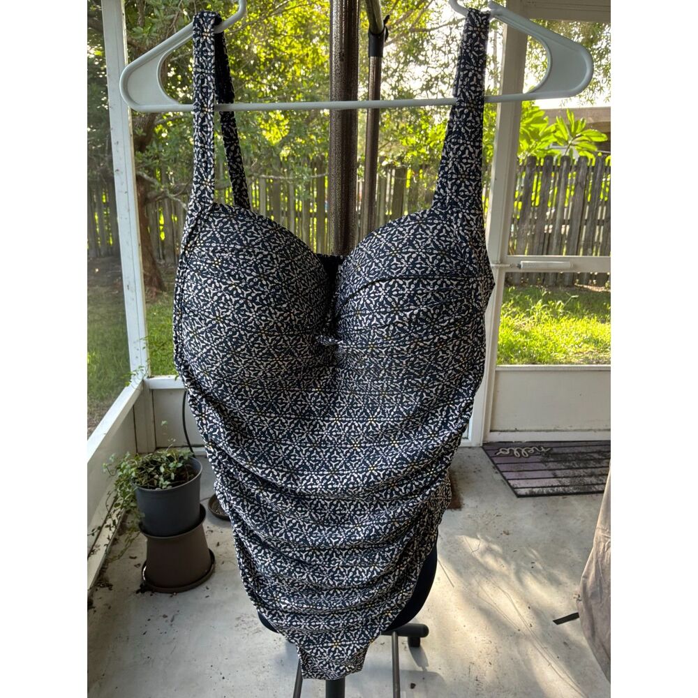 Sz 12 Large NipTuck Swim Multi Fit Cup One-Piece Navy Gold Geometric Molded Cup - Picture 3 of 6